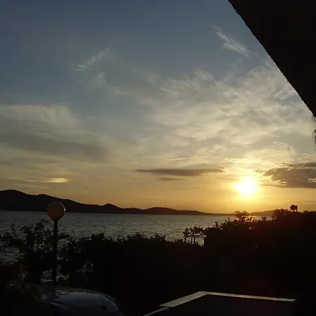 Apartament Esperanca 2 *